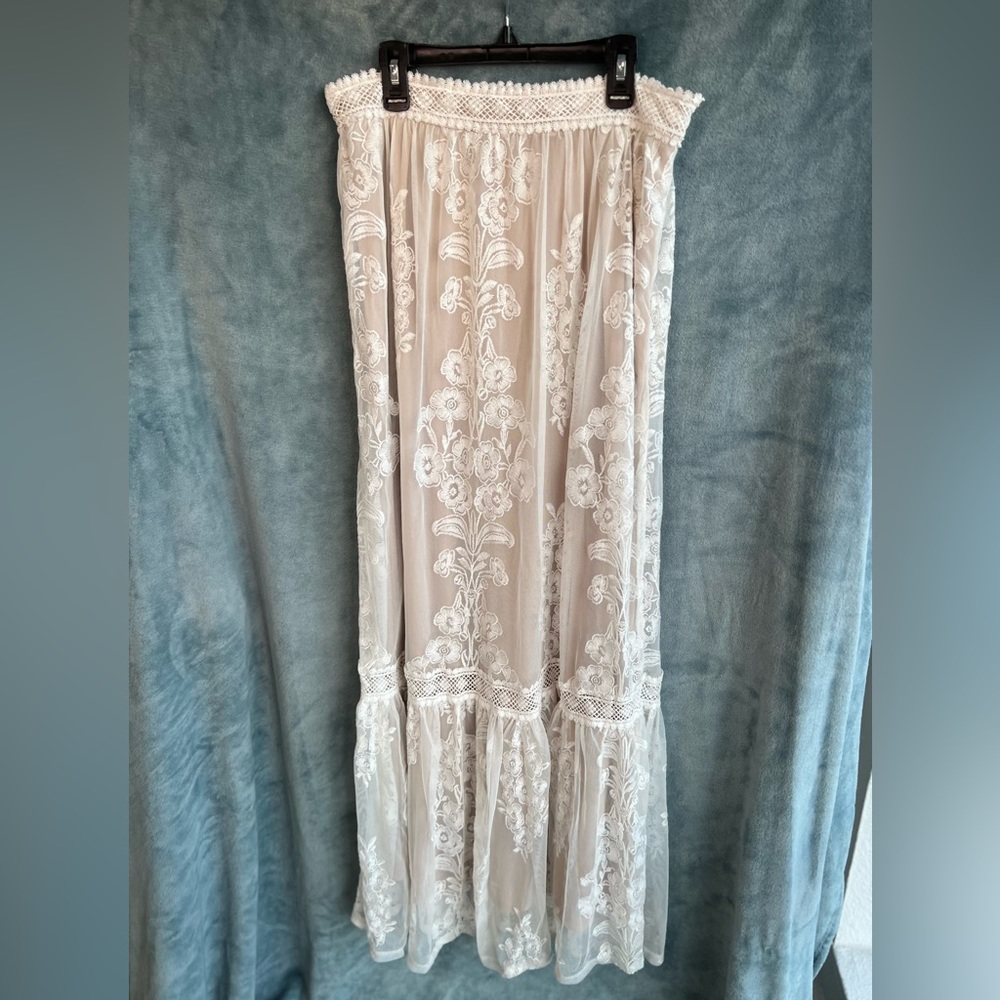 White lace Altar’d State Maxi Skirt NWOT